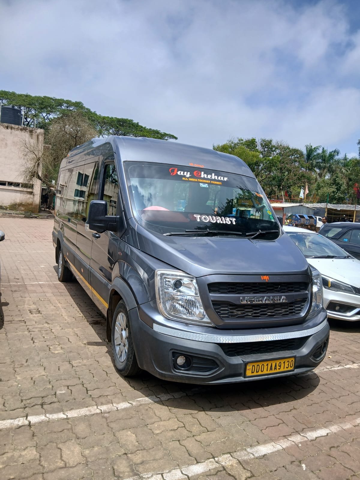 Force Urbania luxury van